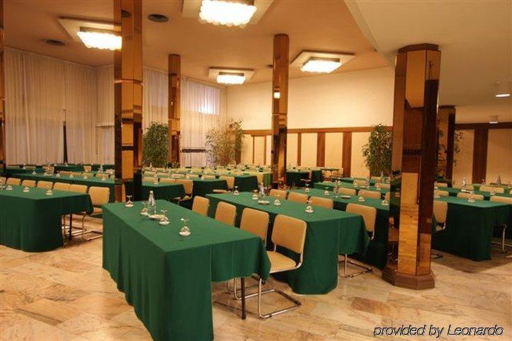 טירניה Grand Hotel Golf מתקנים תמונה