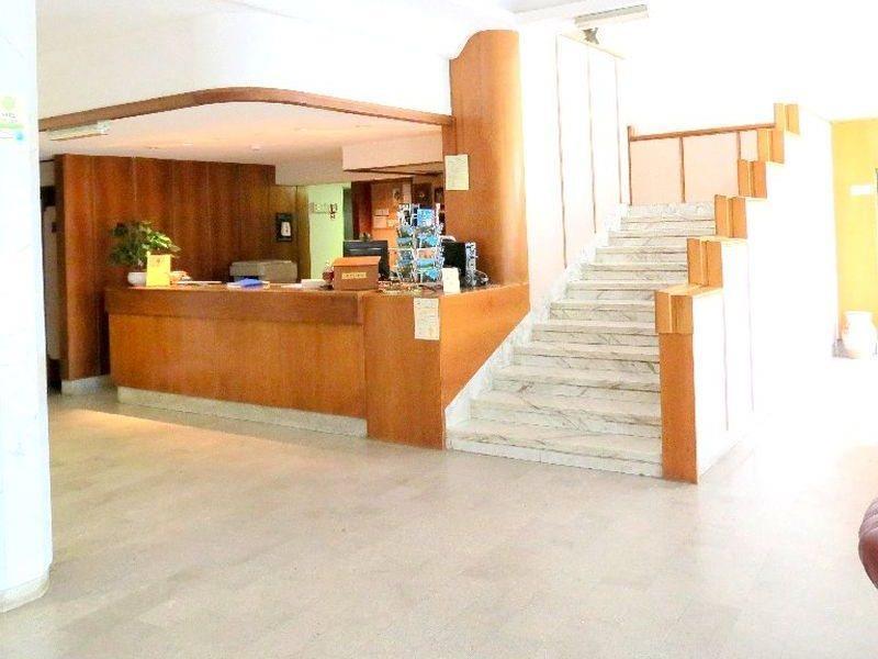 טירניה Grand Hotel Golf מראה חיצוני תמונה
