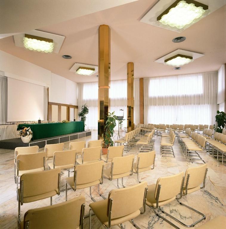 טירניה Grand Hotel Golf מראה חיצוני תמונה