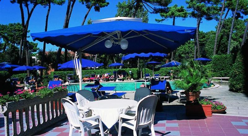 טירניה Grand Hotel Golf מראה חיצוני תמונה