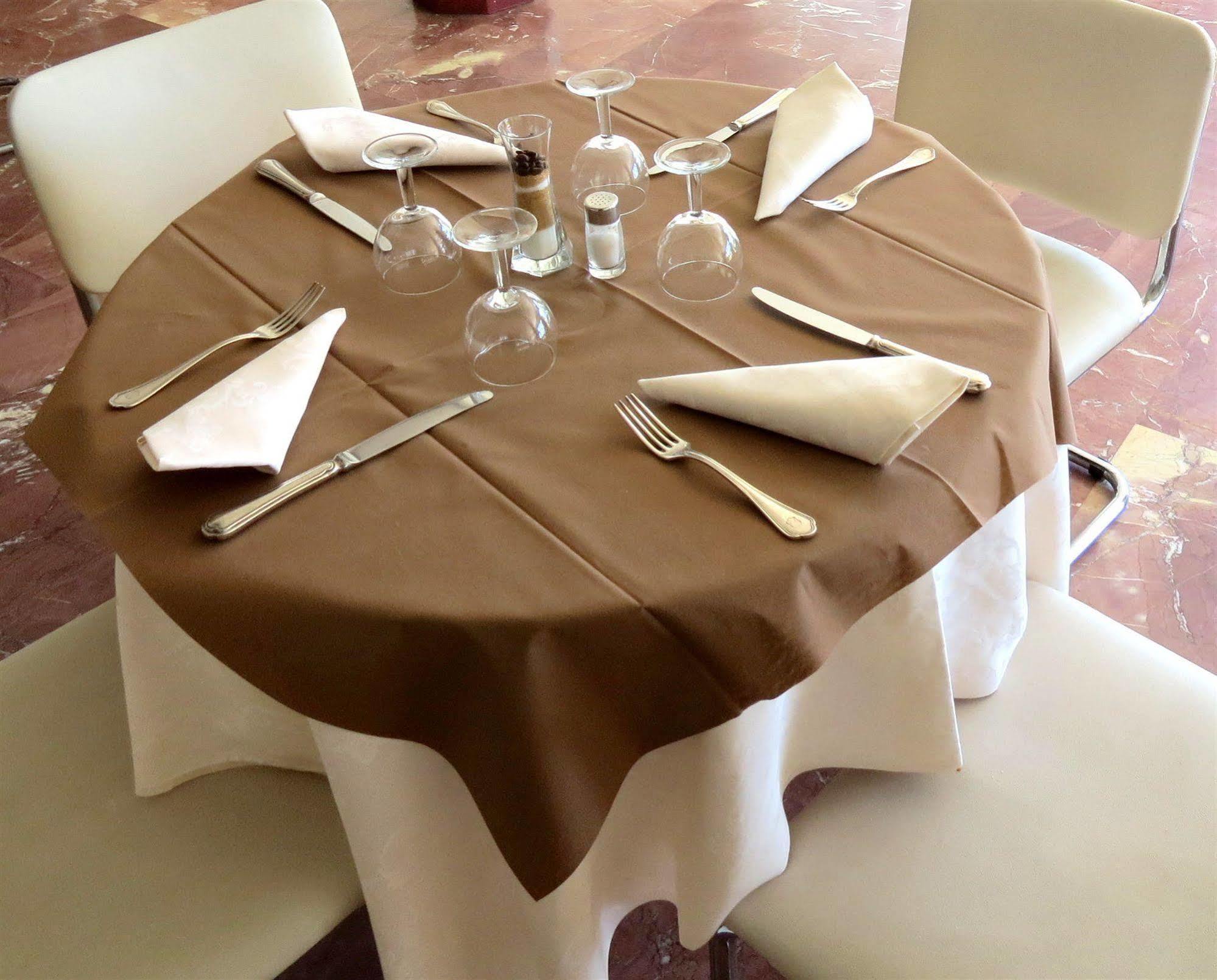 טירניה Grand Hotel Golf מראה חיצוני תמונה