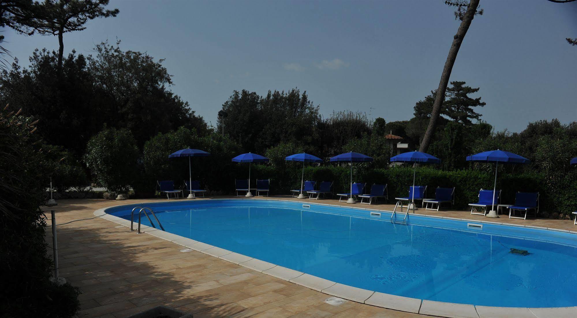 טירניה Grand Hotel Golf מראה חיצוני תמונה