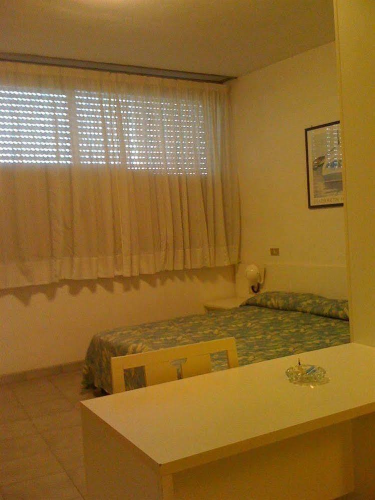 טירניה Grand Hotel Golf מראה חיצוני תמונה